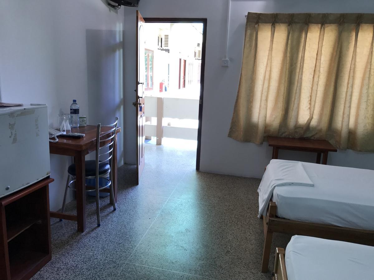 Gnaanams Hotel And Restaurant Jaffna Exterior foto