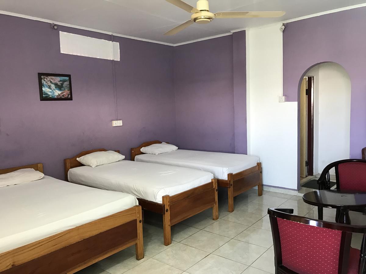 Gnaanams Hotel And Restaurant Jaffna Exterior foto